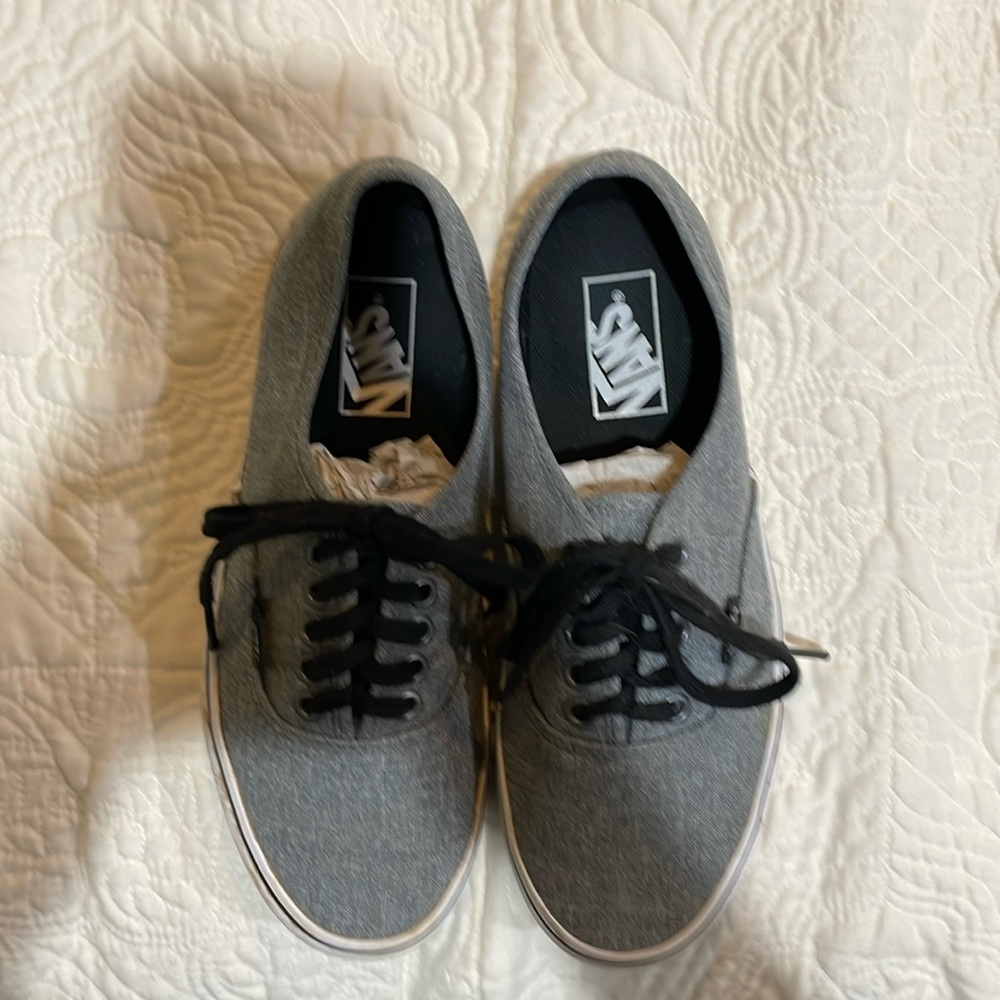 Vans Off the Wall Low Top Sneakers